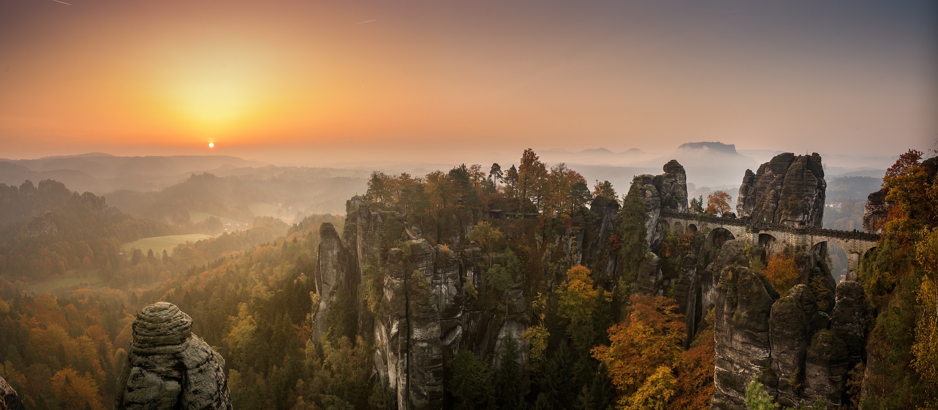 Blick auf die Bastei in der Sächsischen Schweiz