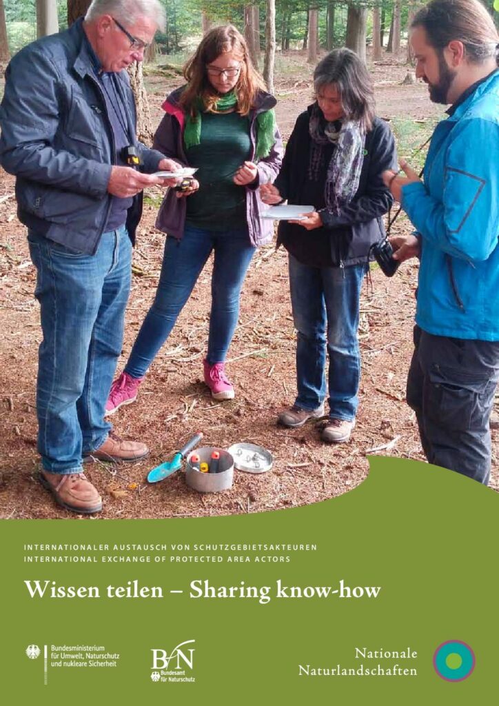 Titelblatt der zweisprachigen Broschüre "Wissen teilen. Sharing know-how"
