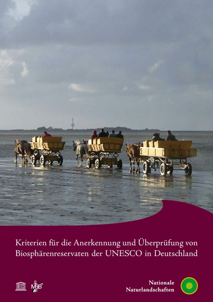 Titelblatt der Broschüre "Kriterien für die Anerkennung und Überprüfung von Biosphärenreservaten der UNESCO in Deutschland"