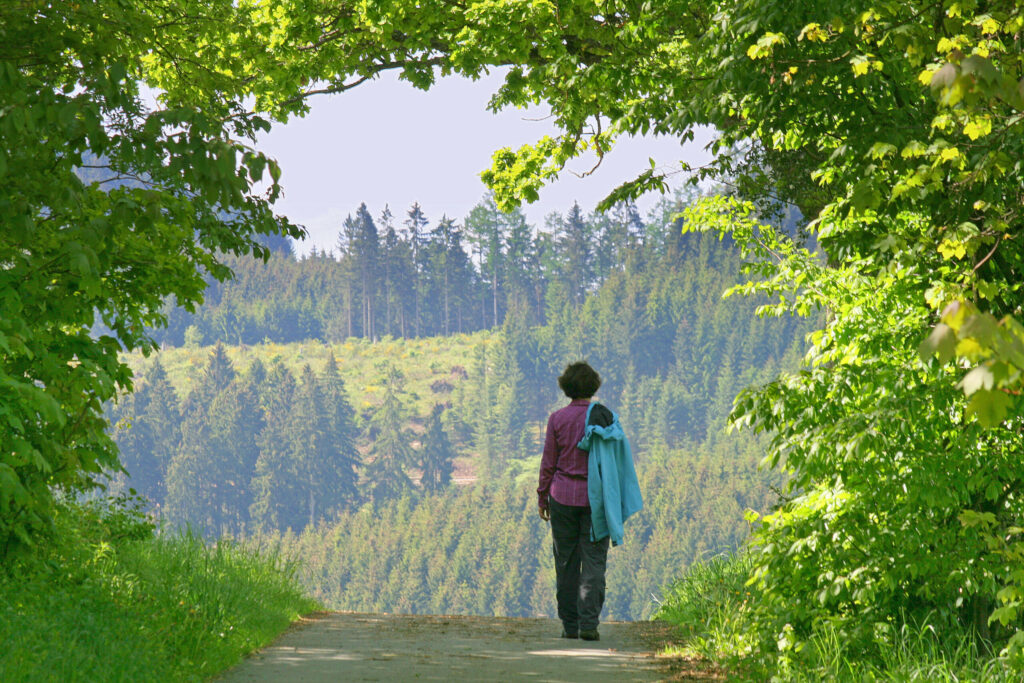 Frühlingspaziergang im Naturpark Sauerland-Rothaargebirge © VDN-Fotportal/Jörg Willems